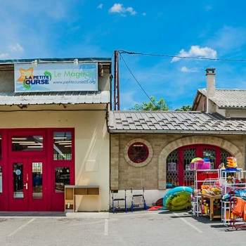 magasin-petite-ourse-1 devanture de la petite ourse