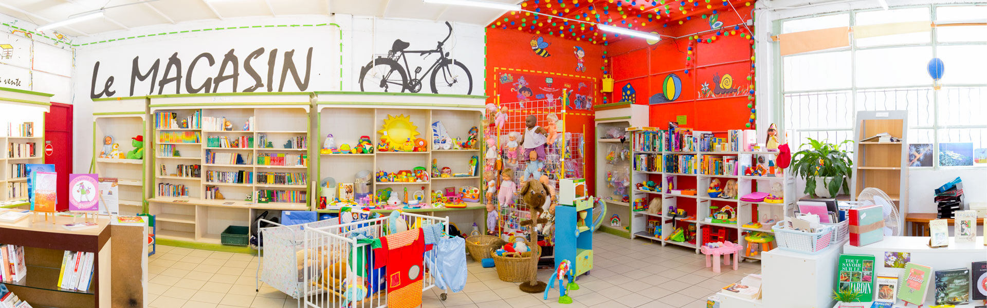 intérieur du magasin de la petite ourse